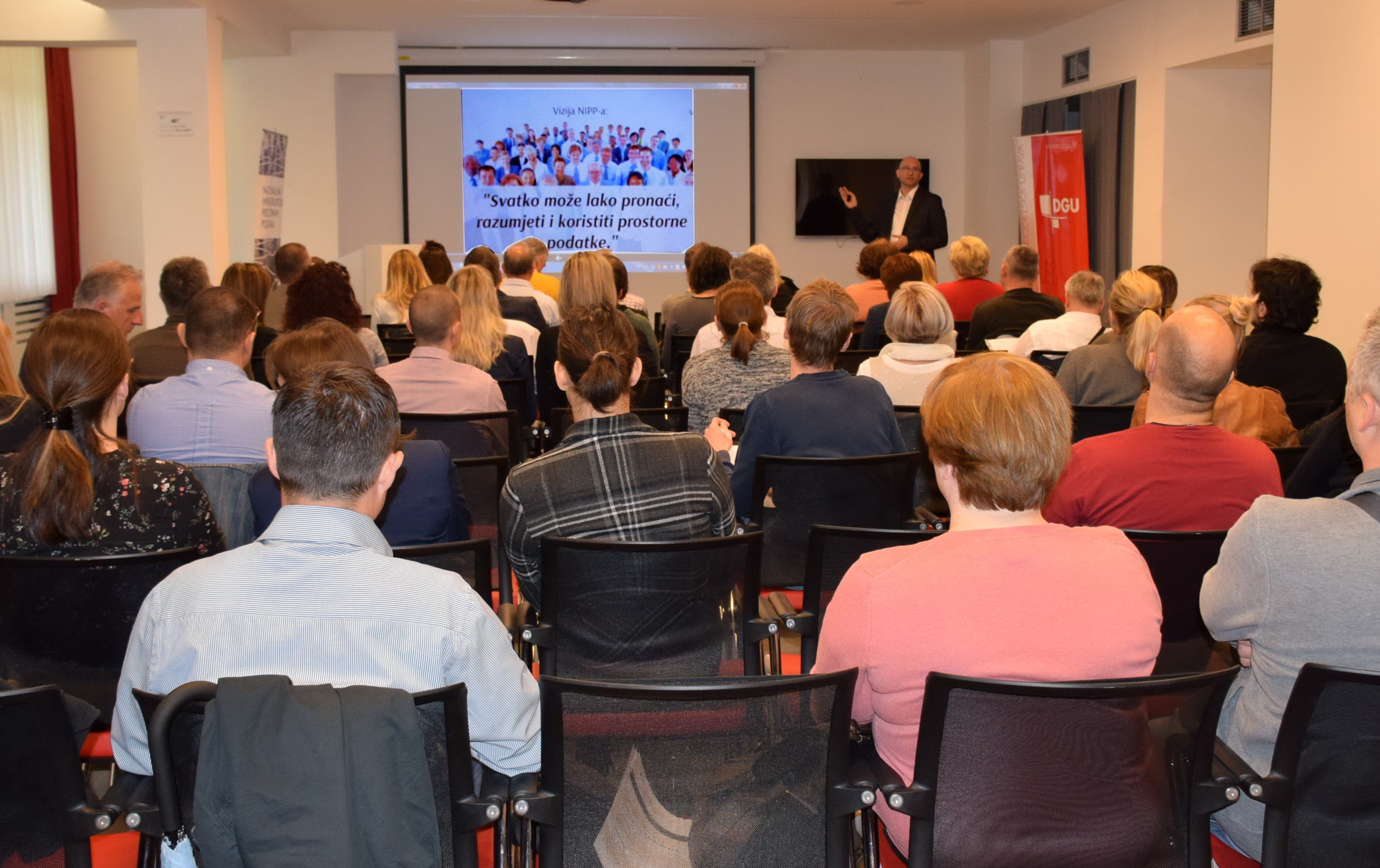 The figure shows the participants of the 11th NSDI workshop during the presentation of the NSDI 2020 Strategy. The workshop was attended by 47 participants.