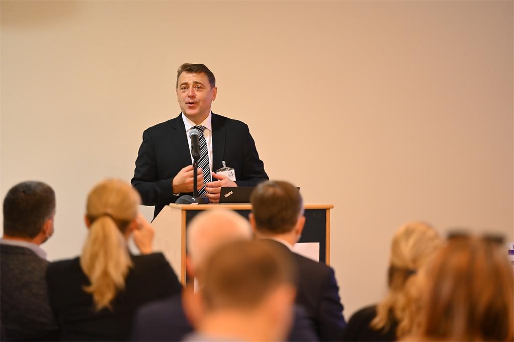 The picture shows Damir Šantek, PhD, Director General of the State Geodetic Administration at the opening of the Conference SDI Day 2021.