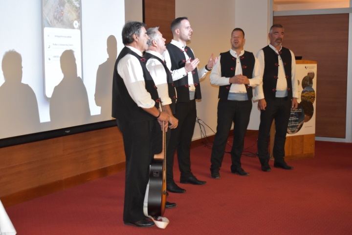 Band "Leut" during the performance of the national anthem at the opening of the "SDI Days 2022" conference.