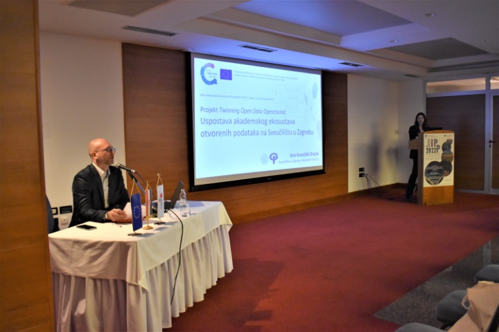 Slika prikazuje mr. sc. Tomislava Cicelija, voditelja I. sesije na konferenciji "Dani IPP-a 2022."