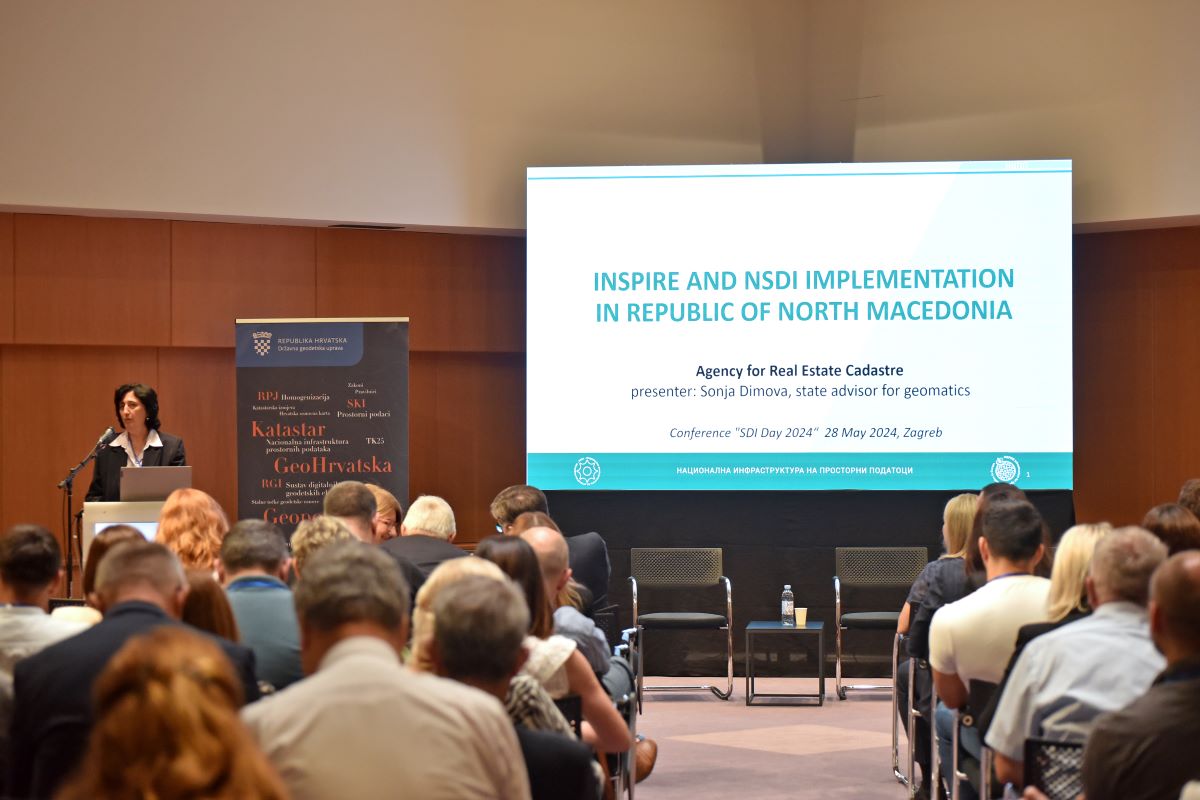 The picture shows a representative of North Macedonia during the presentation of the conference "SDI Day 2024."