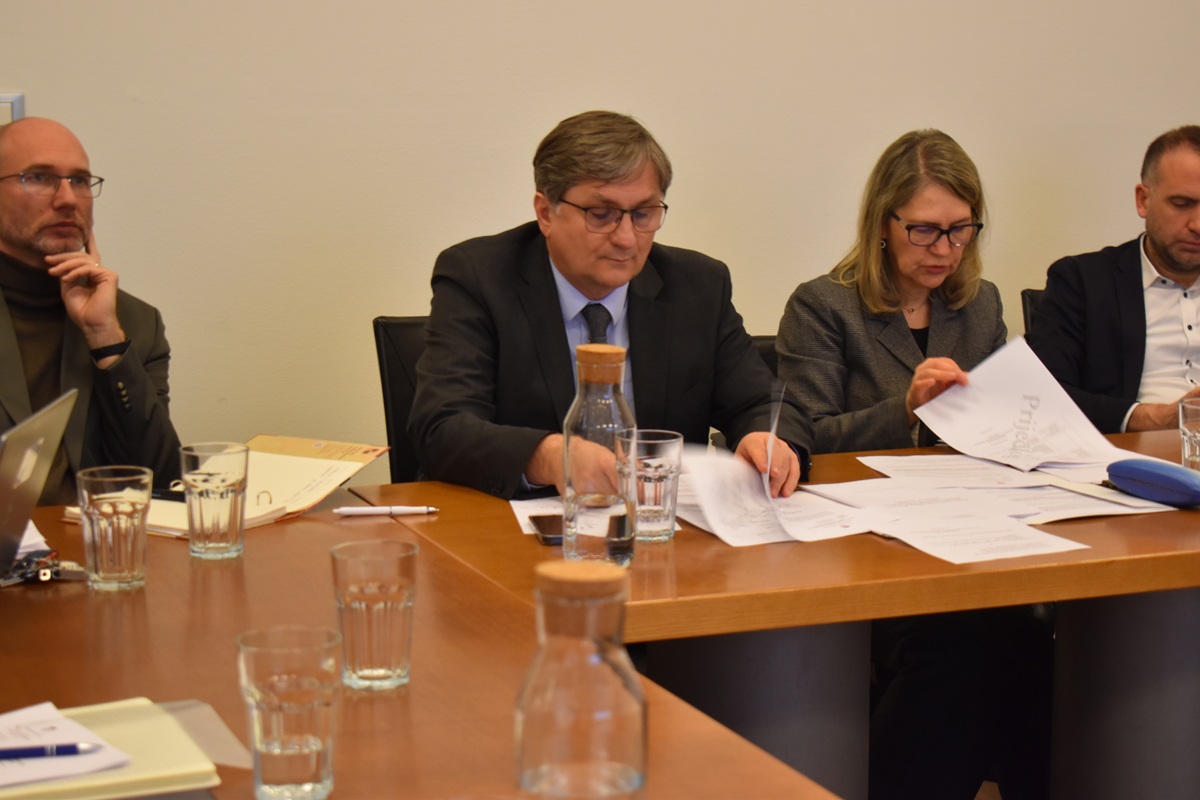 Predsjednik Vijeća NIPP-a, glavni ravnatelj Državne geodetske uprave Antonio Šustić 